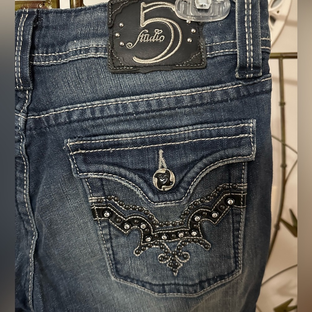 Studio 5 Boot cut mid-rise denim.  NWOT size 7x33. - Picture 4 of 6